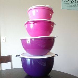 Tupperware set